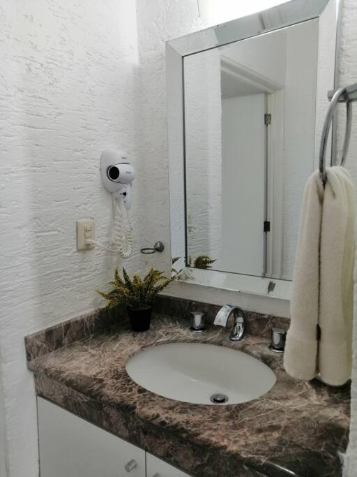 Confortable Depa En Condominio Frente Al Mar! Cancún Kültér fotó